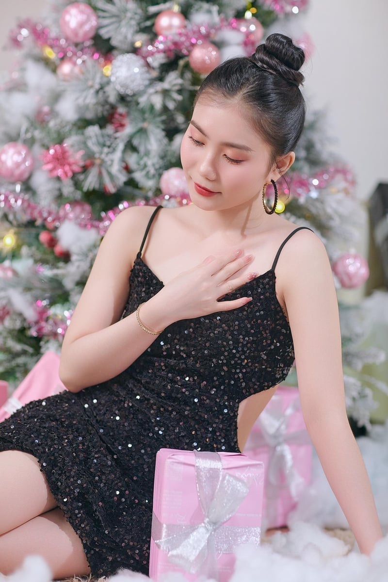 Woman in fashionable outfit